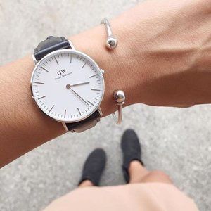 Daniel wellington black leather watch (silver)
